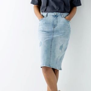 'Sierra' Light Wash Denim Skirt